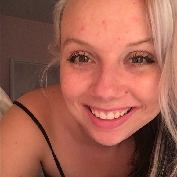 Meet your Posher, Taylor - Picture 1 of 1